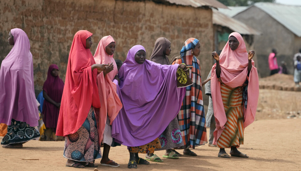 Föräldrar väntar på nyheter om de kidnappade LEA Primary and Secondary skoleleverna i Kaduna i Nigeria den 9 mars.
