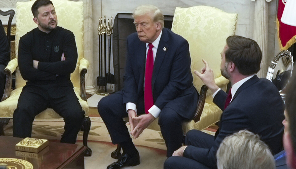 Vicepresident JD Vance talar med Ukrainas president Volodymyr Zelenskyj i Ovala rummet i Vita huset den 28 februari 2025.
